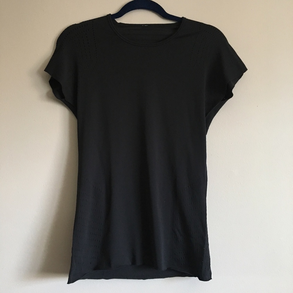 Lululemon short sleeve top